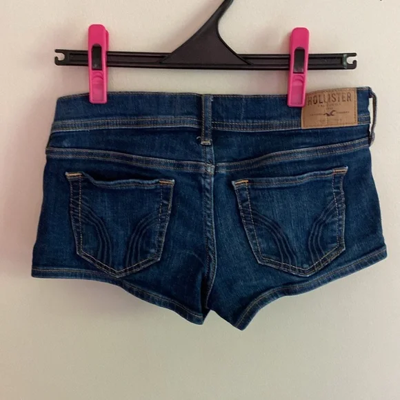 Hollister Shorts - Picture 2 of 3